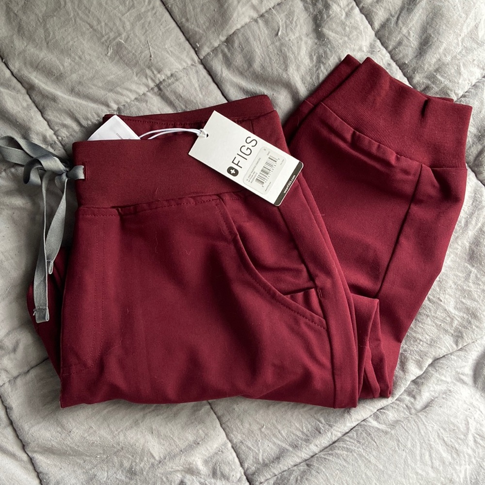 FIGS High Waisted Zamora Jogger Scrubs